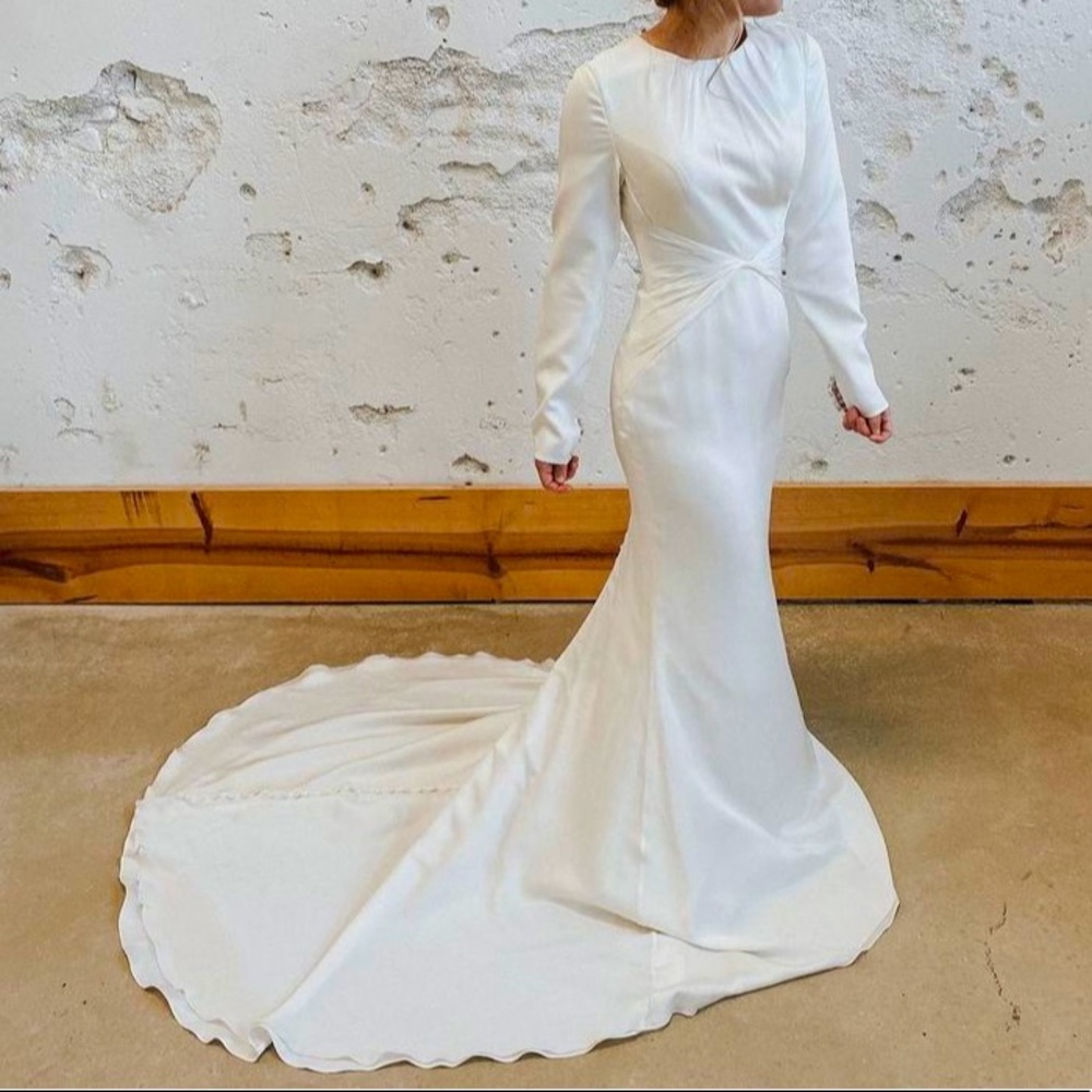 Perfect Fall/Winter Wedding Dress